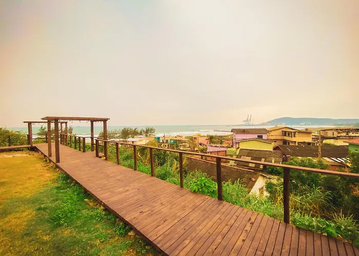 Chale Com Piscina Aquecida - Vista Panoramica Da Praia, A 200M Do Mar, Sala De Jogos, Academia E Churrasqueira